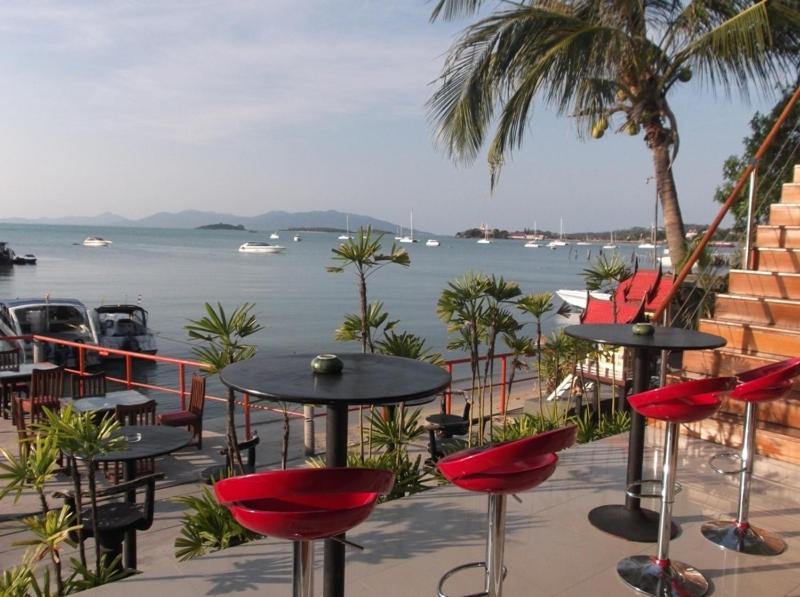 Marina Residence Bang Rak Beach  Exteriör bild
